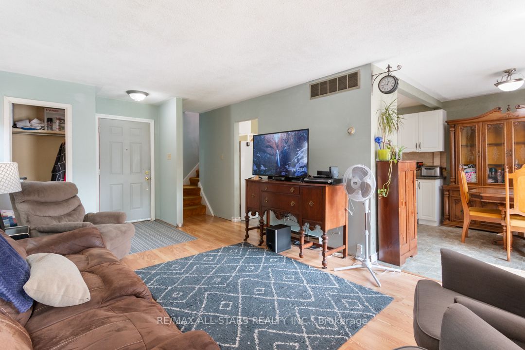 392 Andrew St