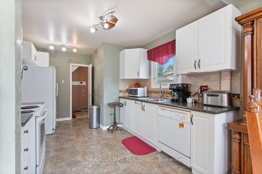 392 Andrew St