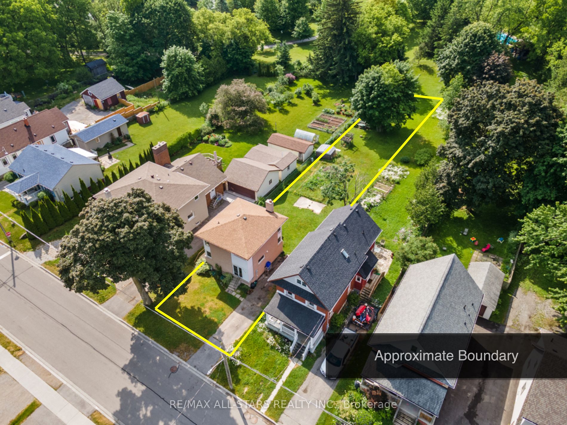 392 Andrew St