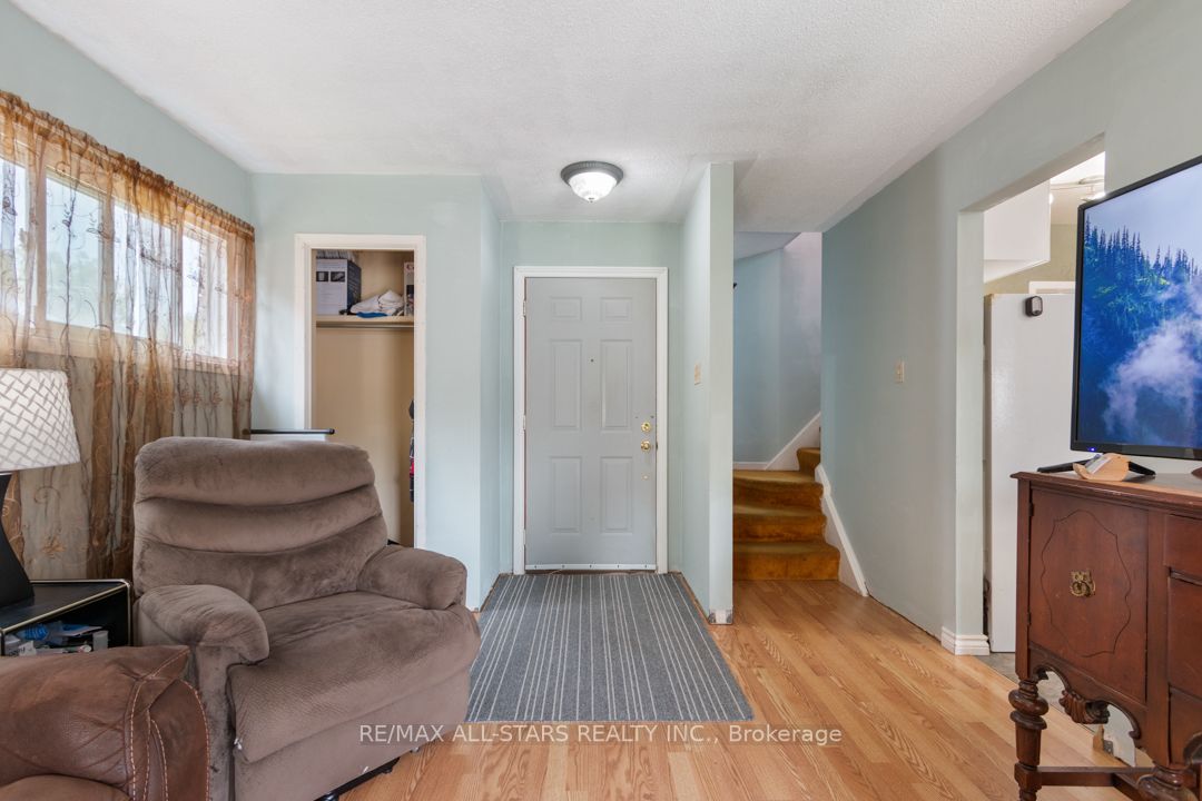 392 Andrew St