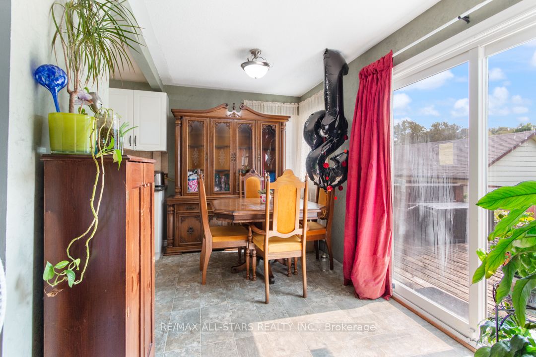 392 Andrew St