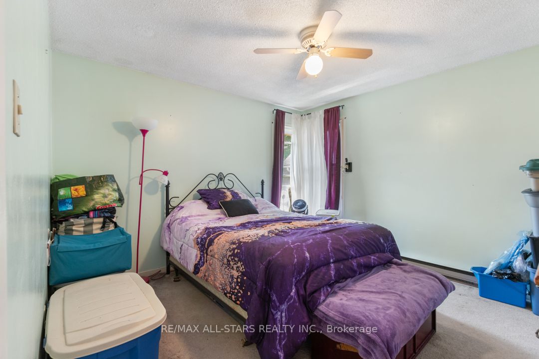 392 Andrew St