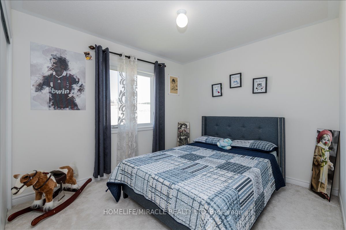 12 Janes Cres