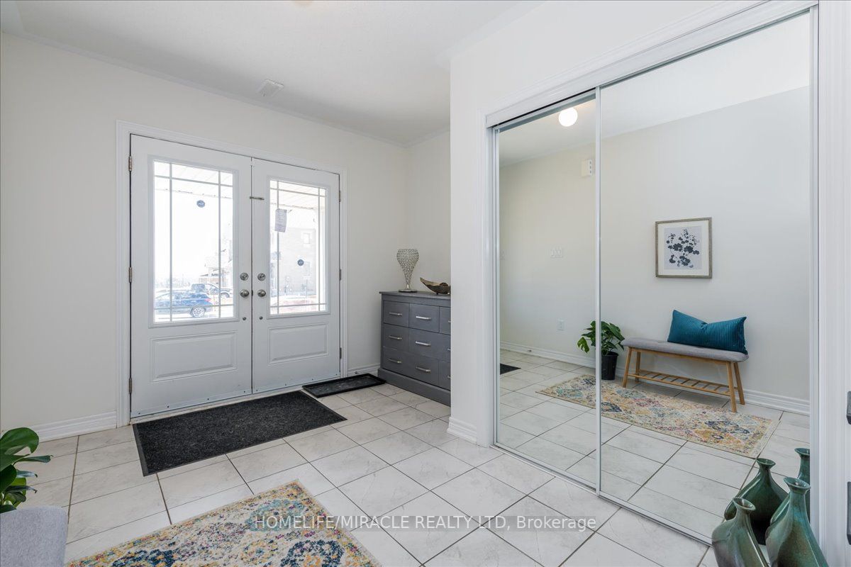 12 Janes Cres