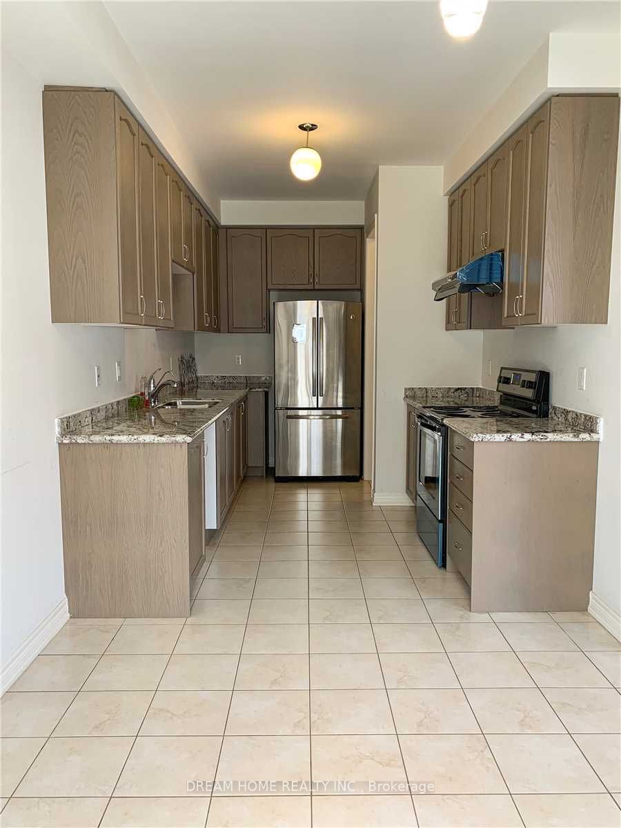 38 William Berczy Blvd