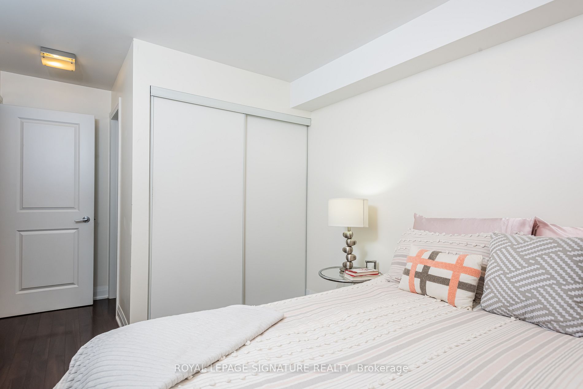 318 John St, #115