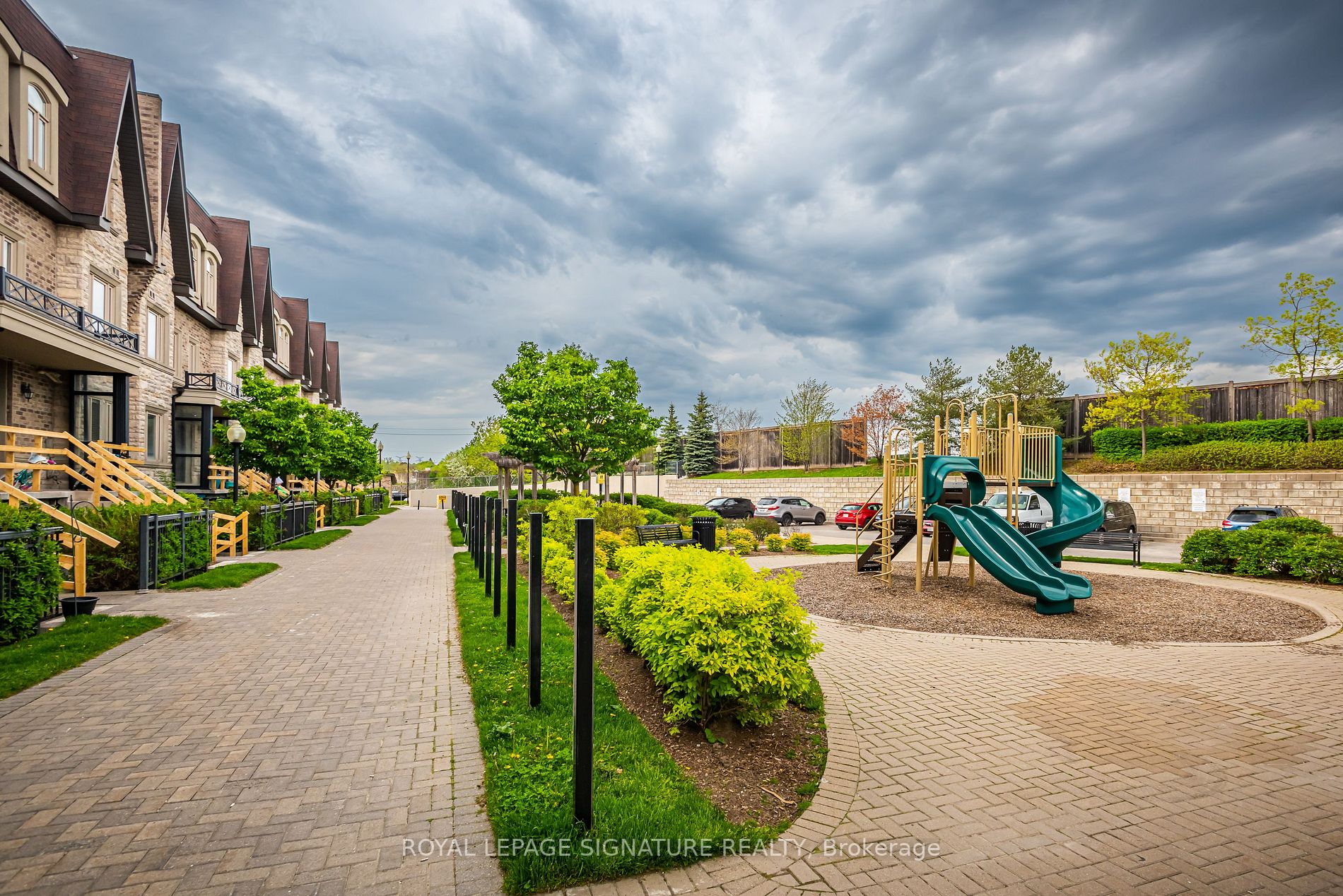 318 John St, #115