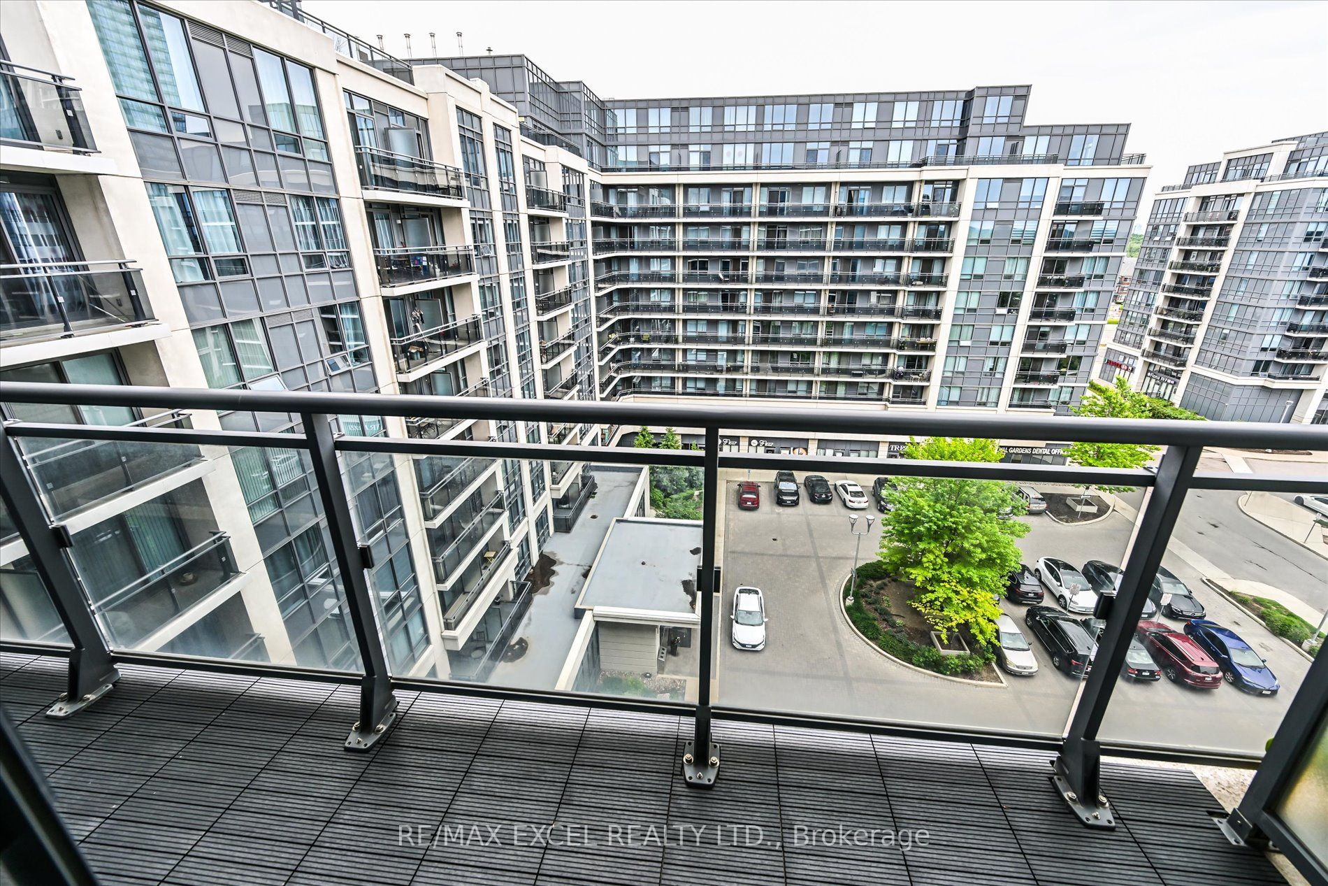 376 Highway 7 E, #910
