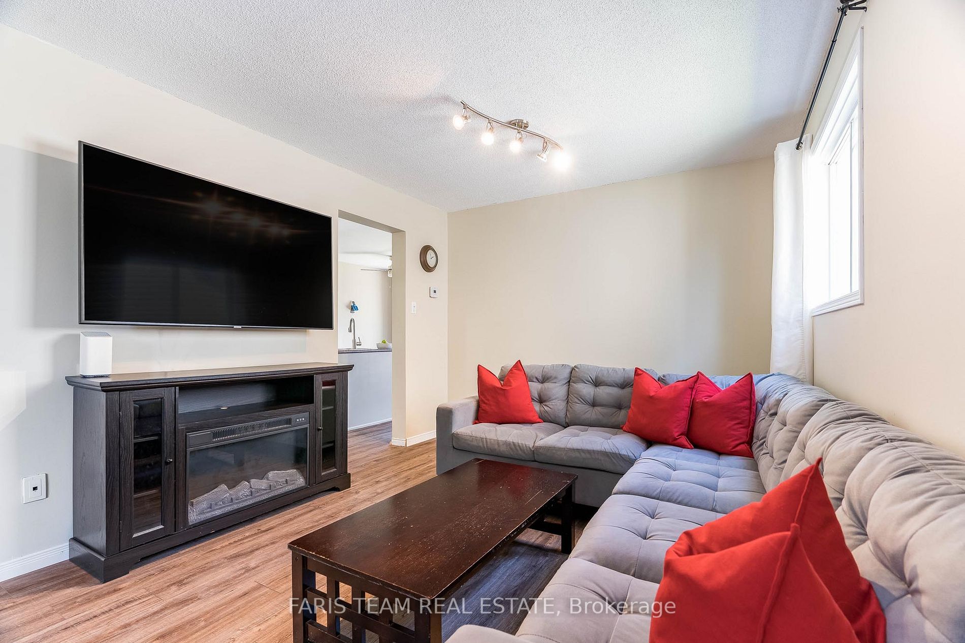 76 Mccarthy Cres