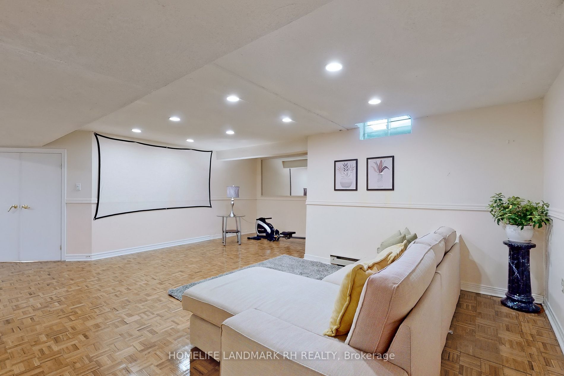30 Miriam Cres
