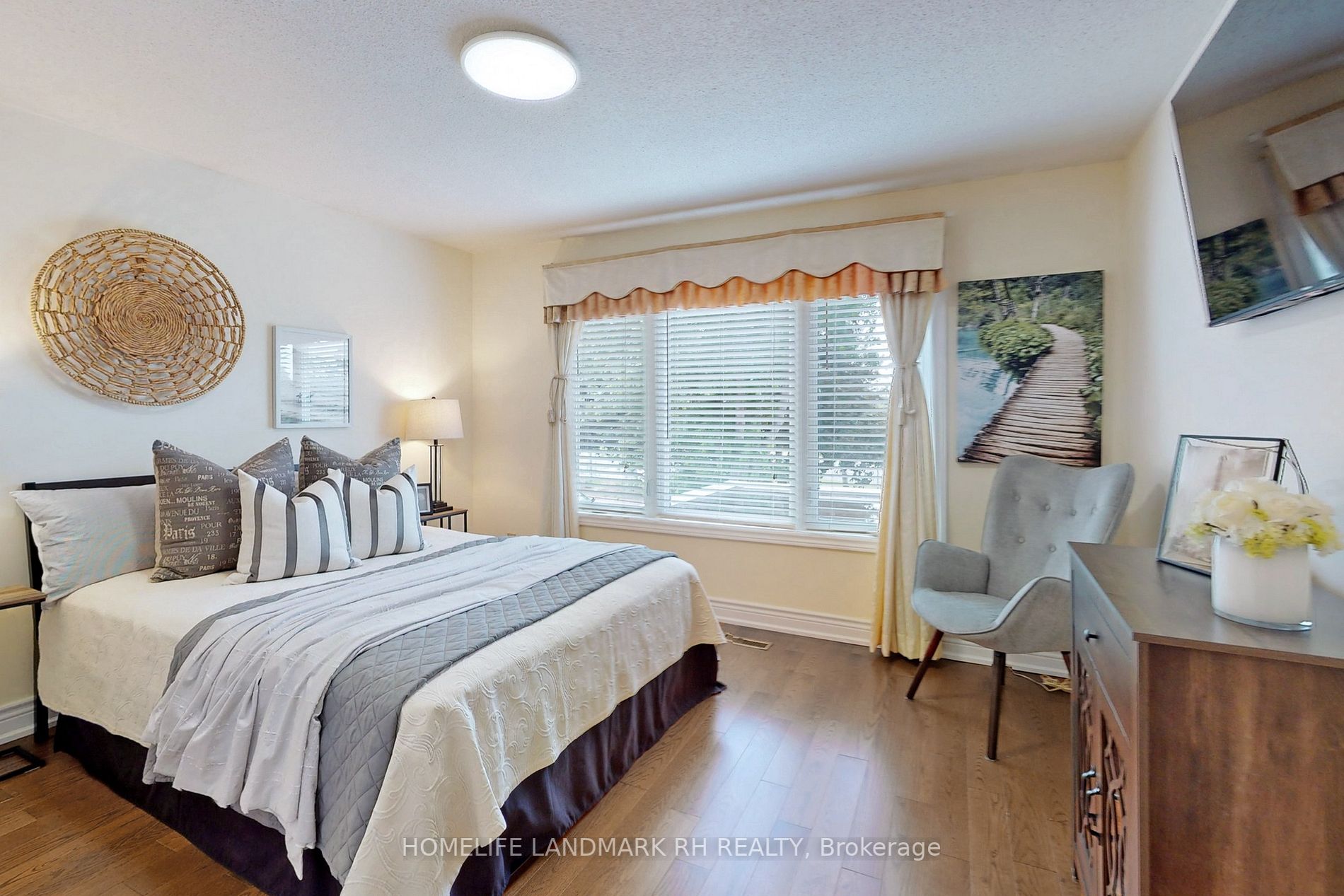 30 Miriam Cres