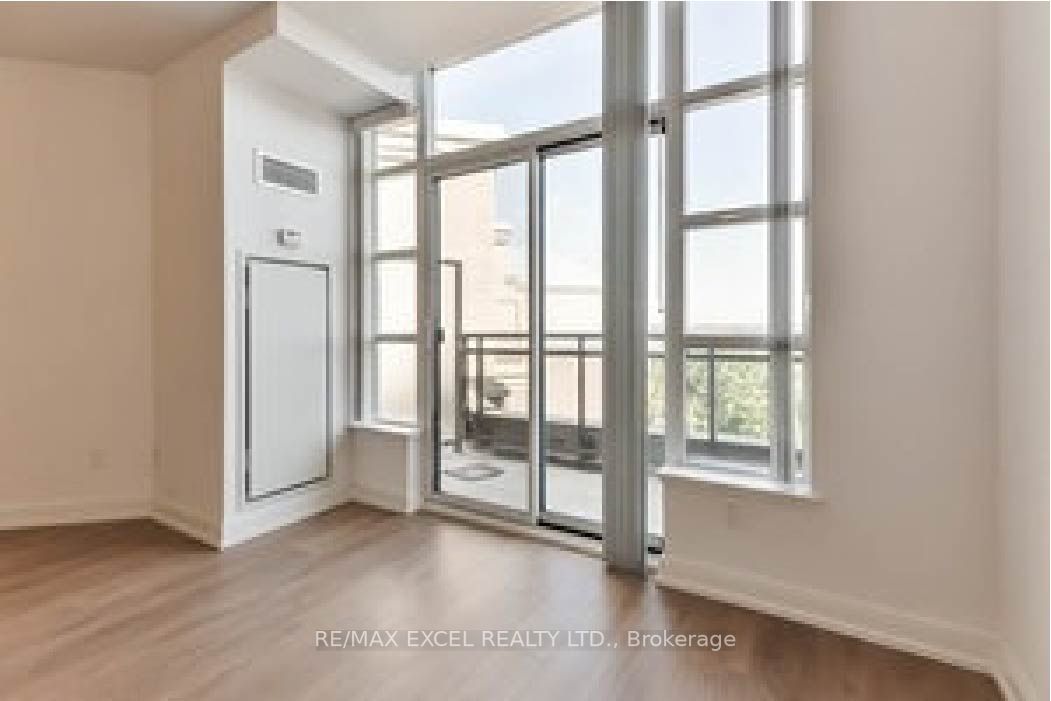 540 Bur Oak Avenue, #733