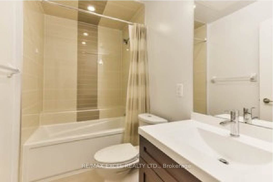 540 Bur Oak Avenue, #733