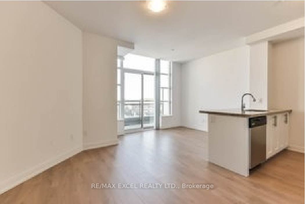 540 Bur Oak Avenue, #733