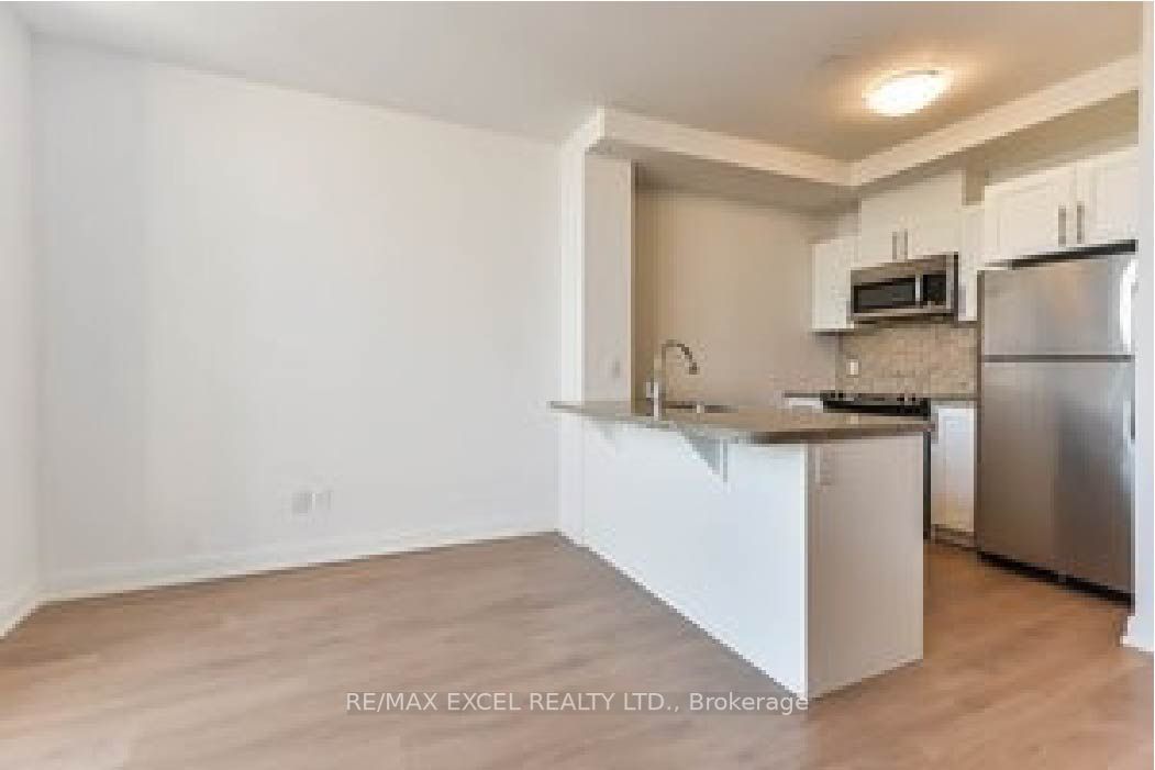 540 Bur Oak Avenue, #733