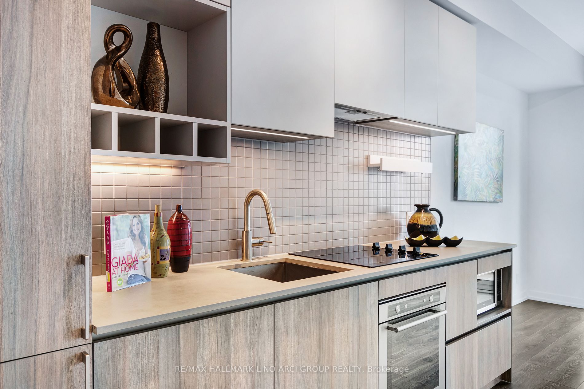 950 Portage Pkwy, #3905