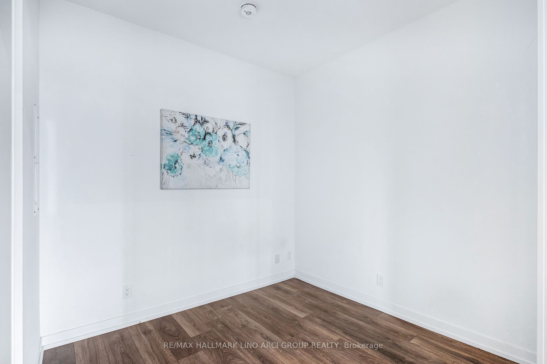 950 Portage Pkwy, #3905