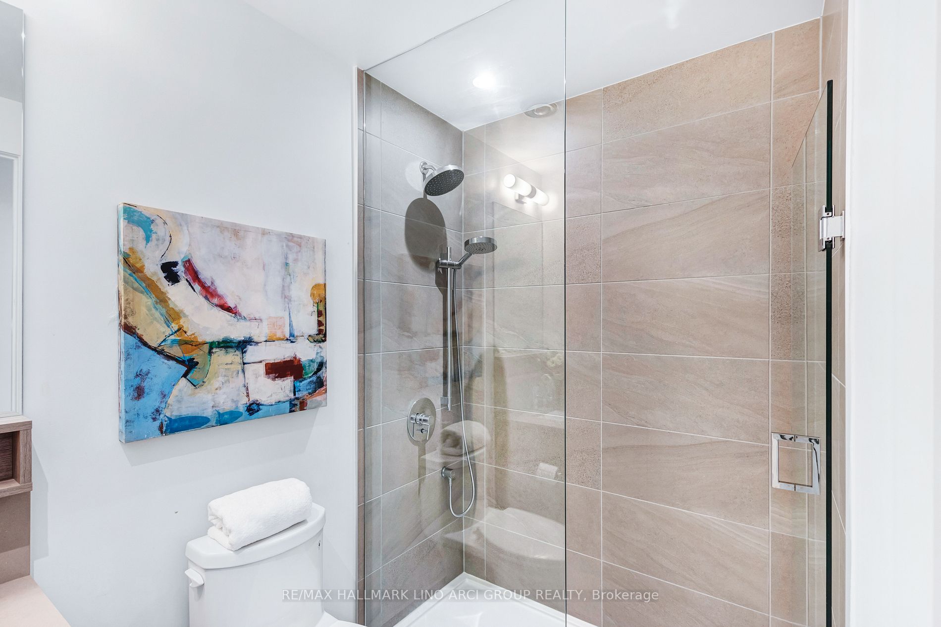 950 Portage Pkwy, #3905