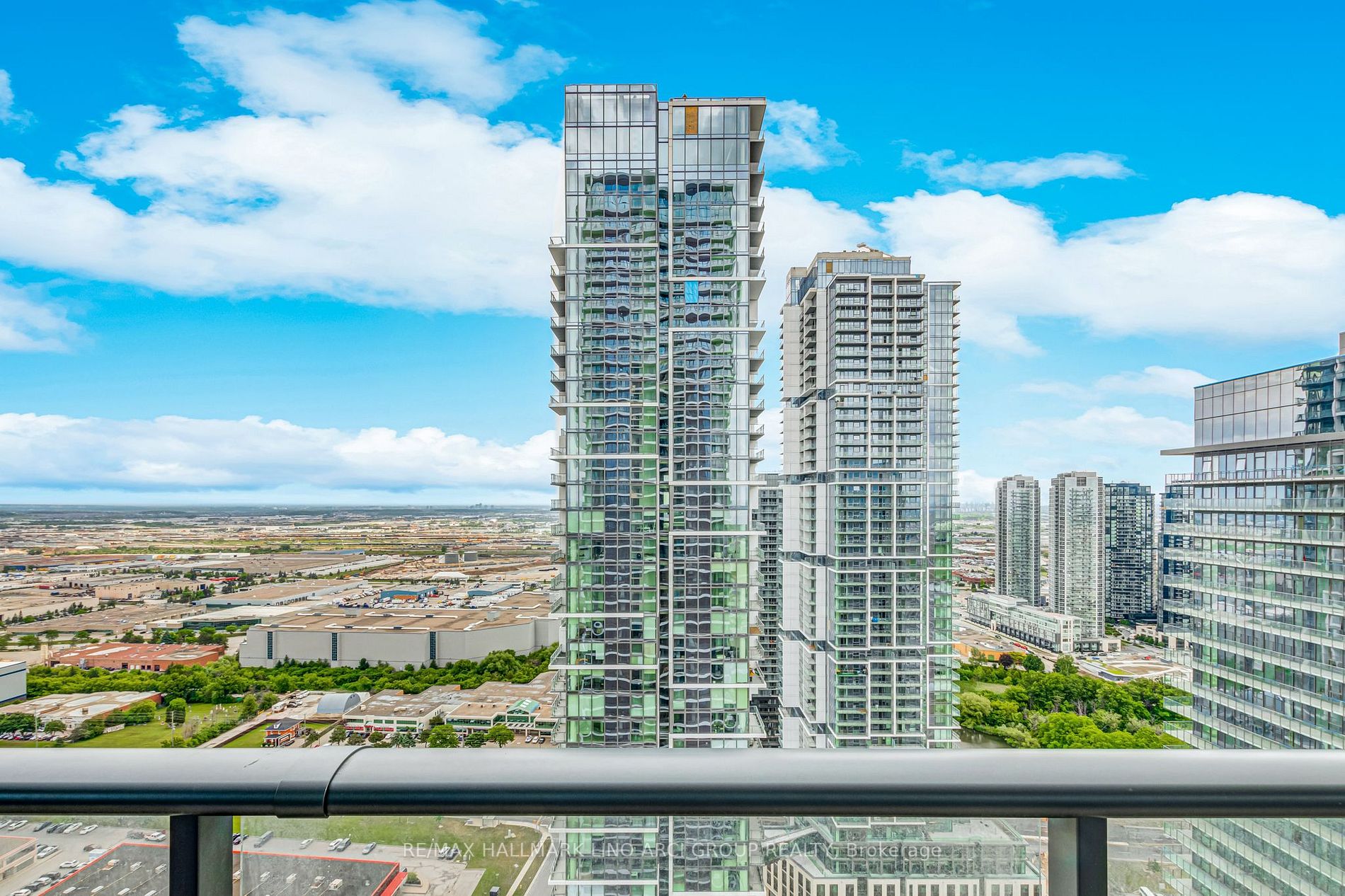 950 Portage Pkwy, #3905