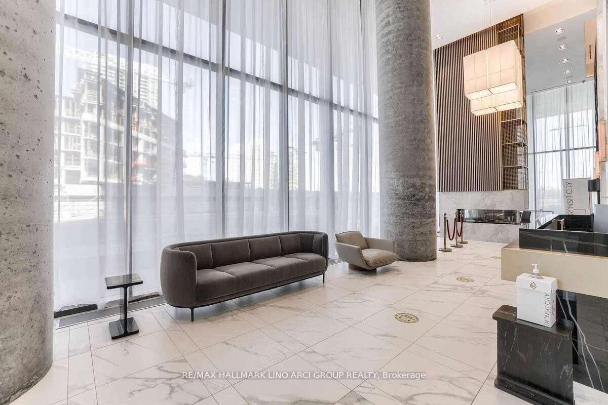 950 Portage Pkwy, #3905