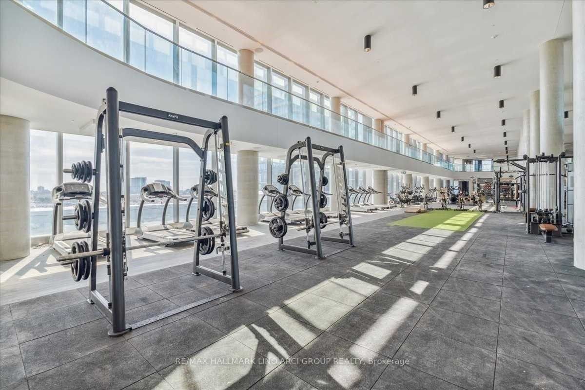 950 Portage Pkwy, #3905