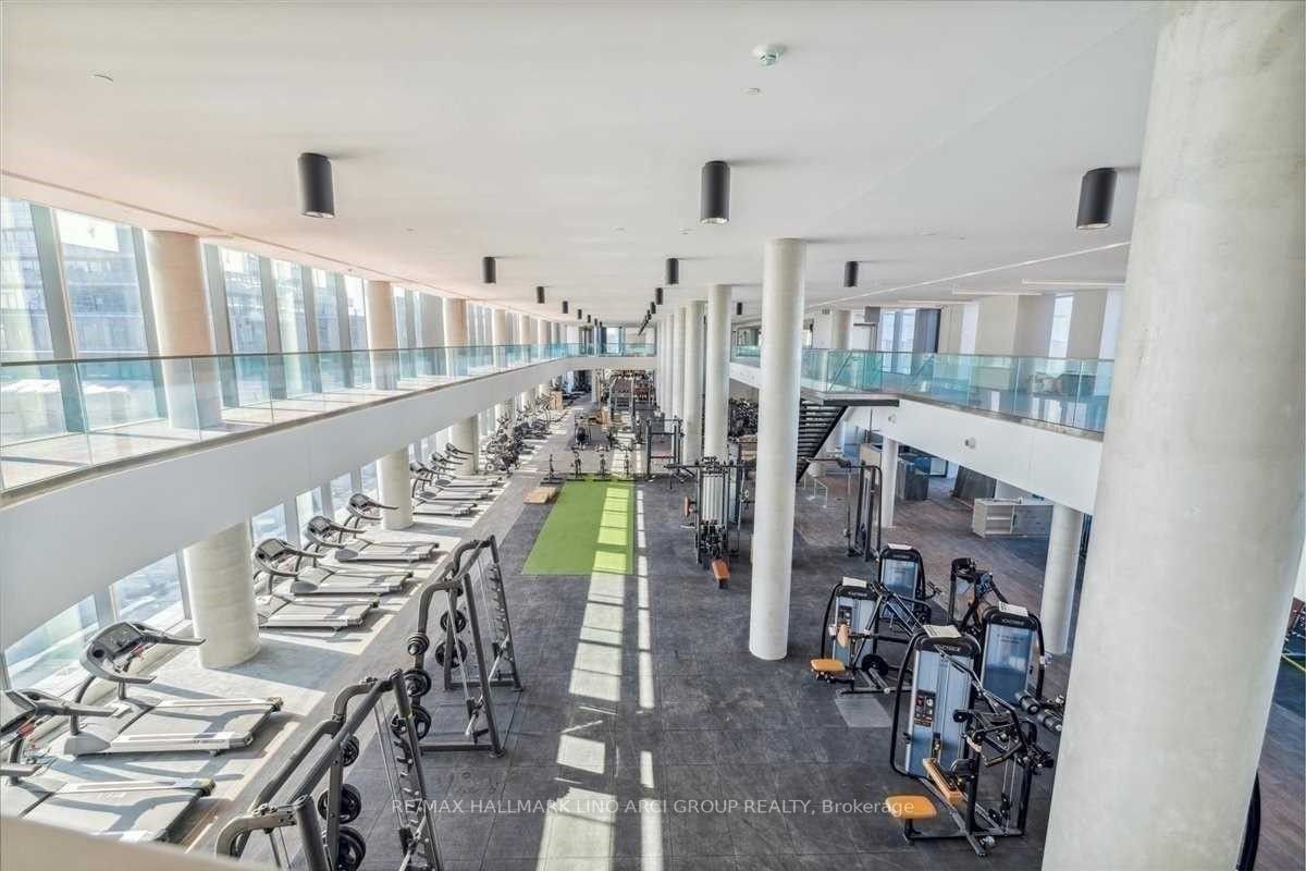 950 Portage Pkwy, #3905
