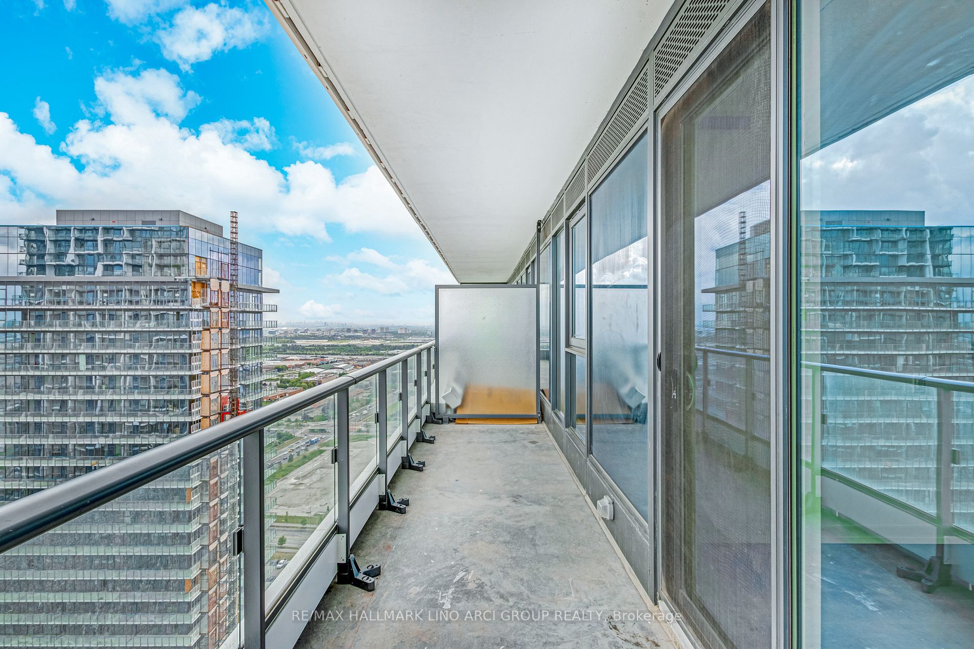 950 Portage Pkwy, #3905