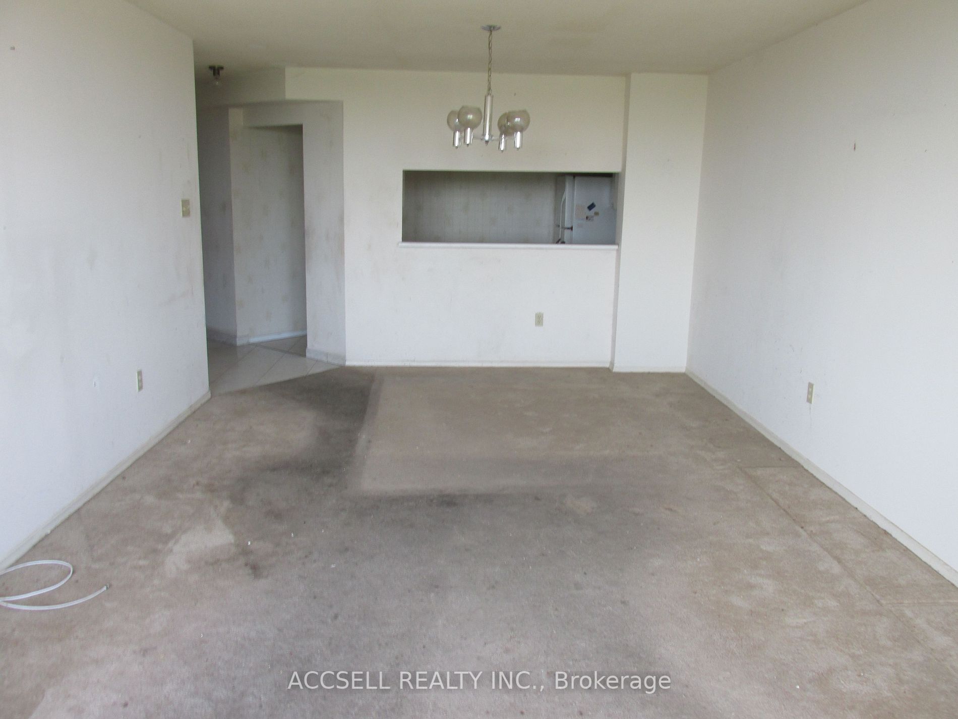 7460 Bathurst St, #706
