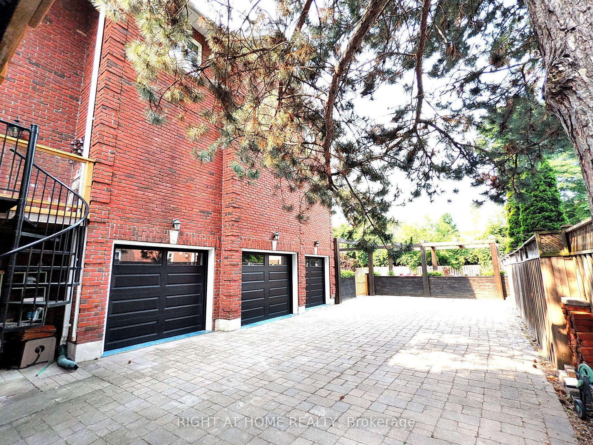 253 Carlton Road