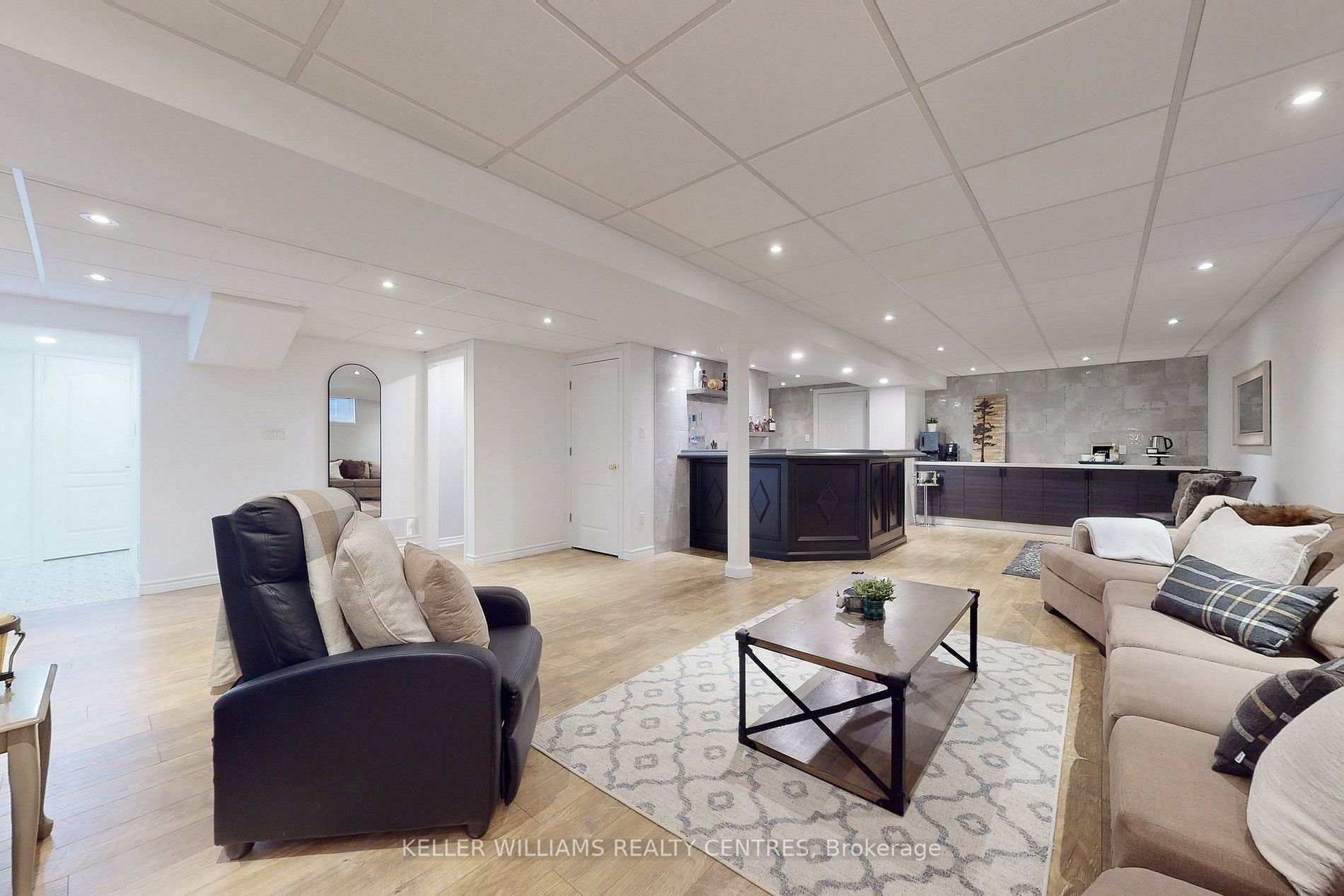 53 Gardiner Dr