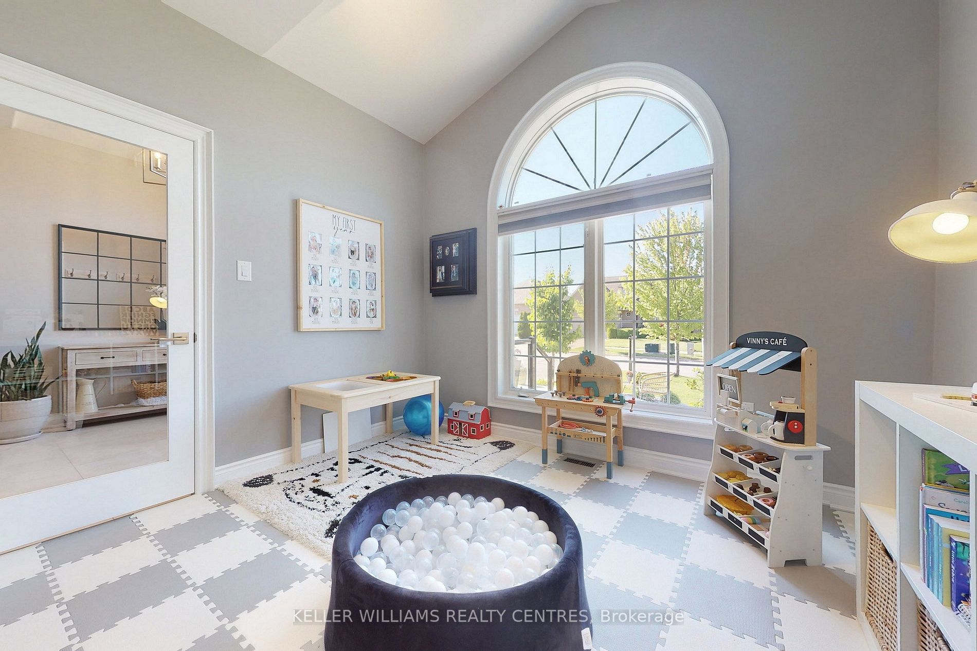 53 Gardiner Dr