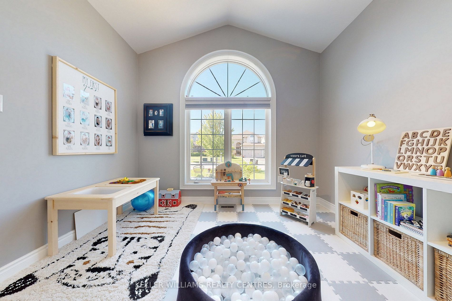 53 Gardiner Dr