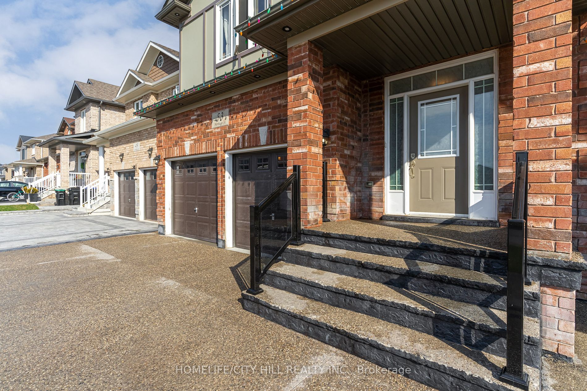 53 Heritage St