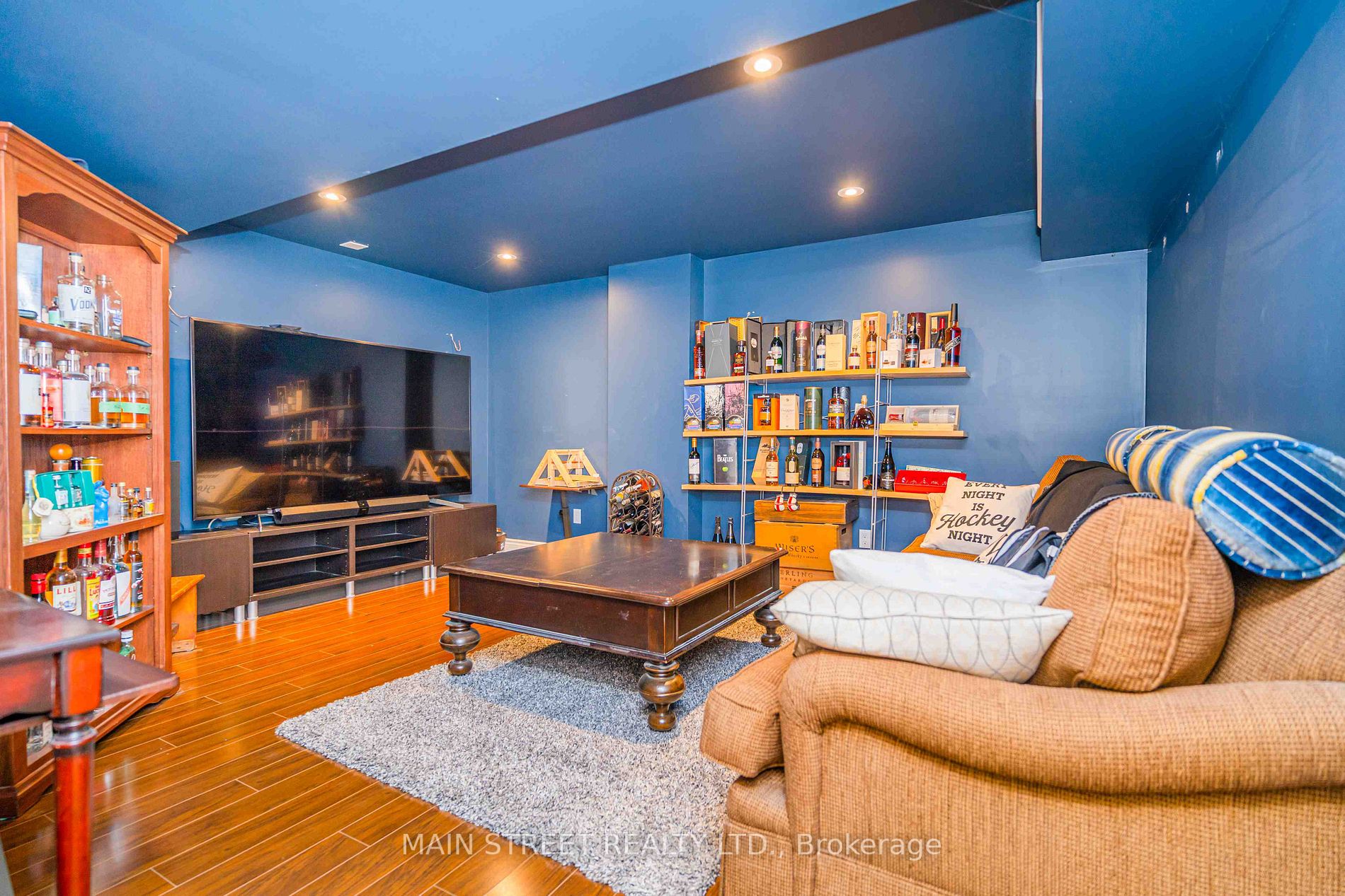 975 Goring Circle