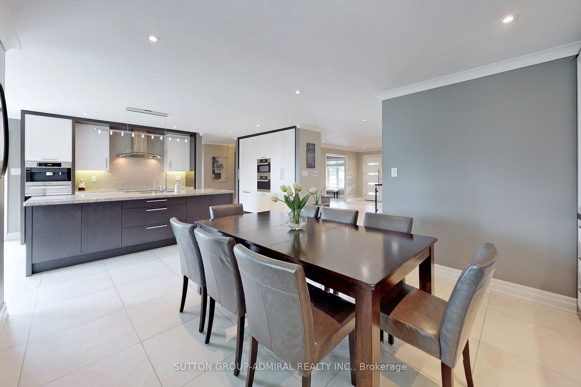 2 Grandview Crescent