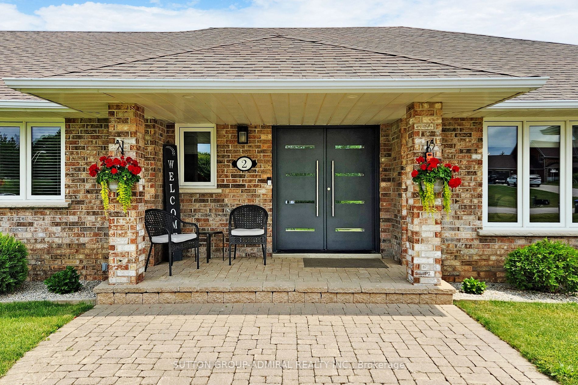 2 Grandview Crescent
