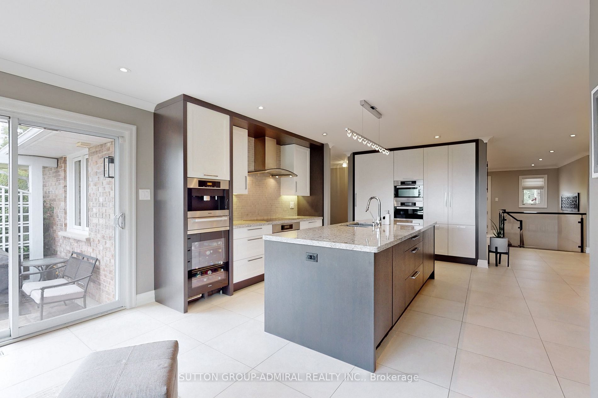 2 Grandview Crescent