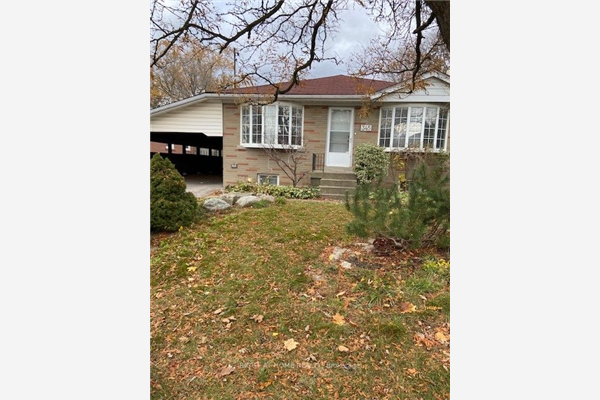 345 Centre St E, Richmond Hill