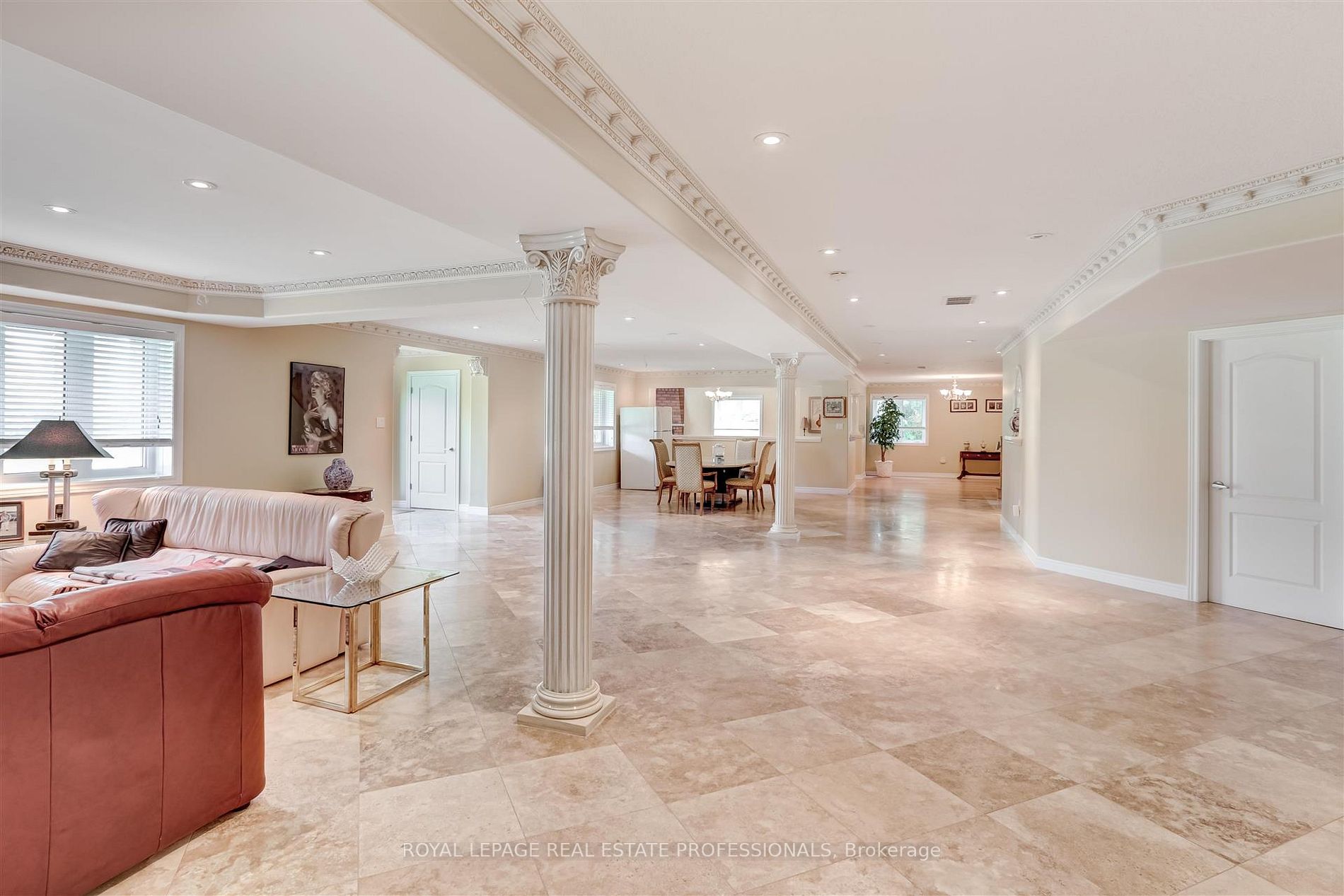 1 Golfview Blvd