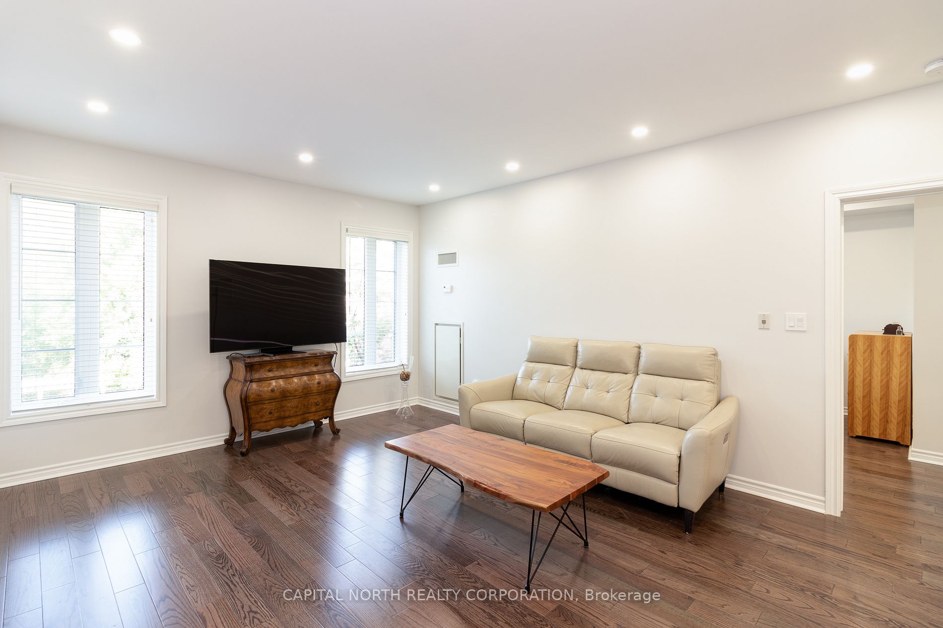 4620 Highway 7, #301