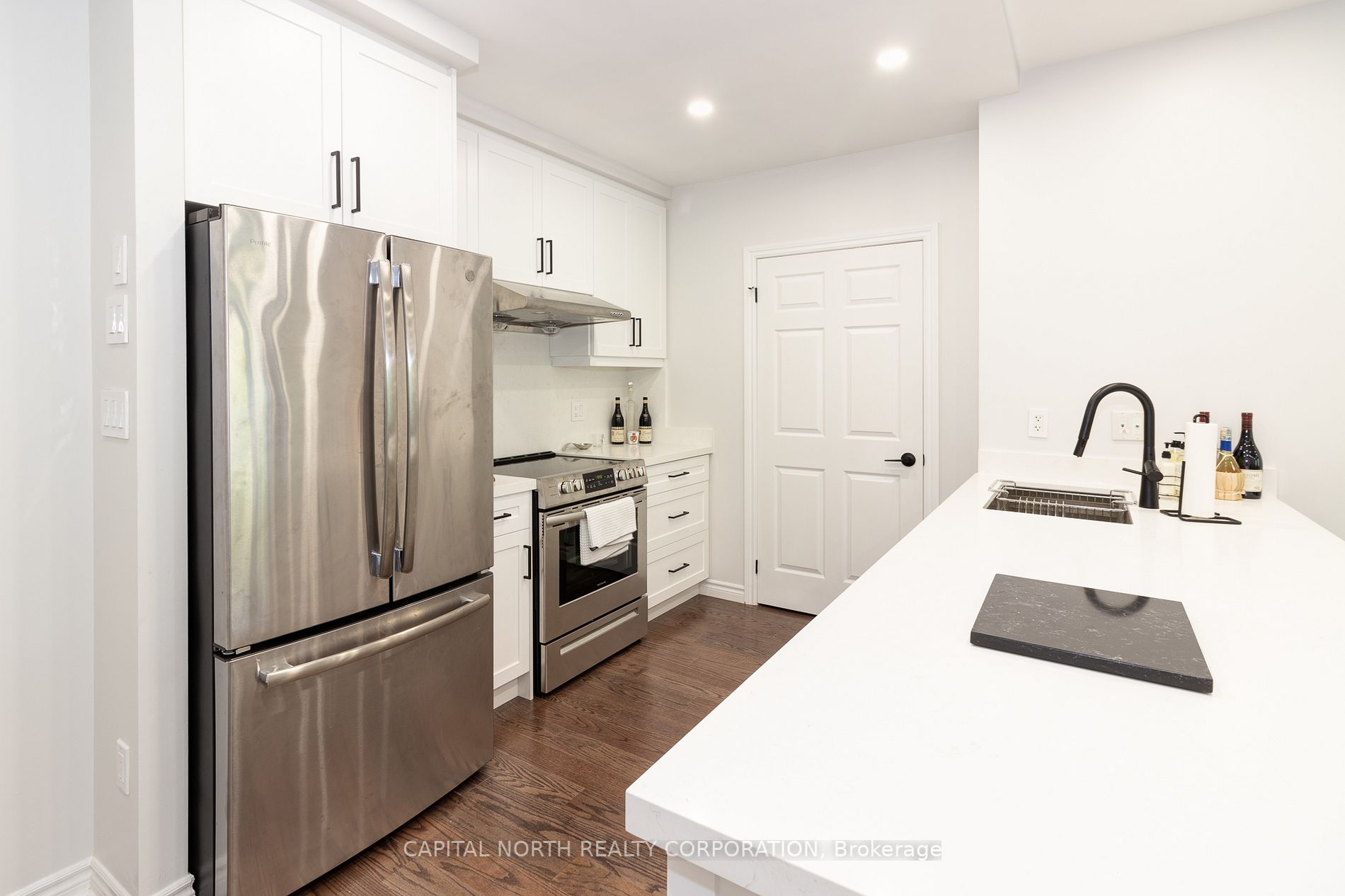 4620 Highway 7, #301