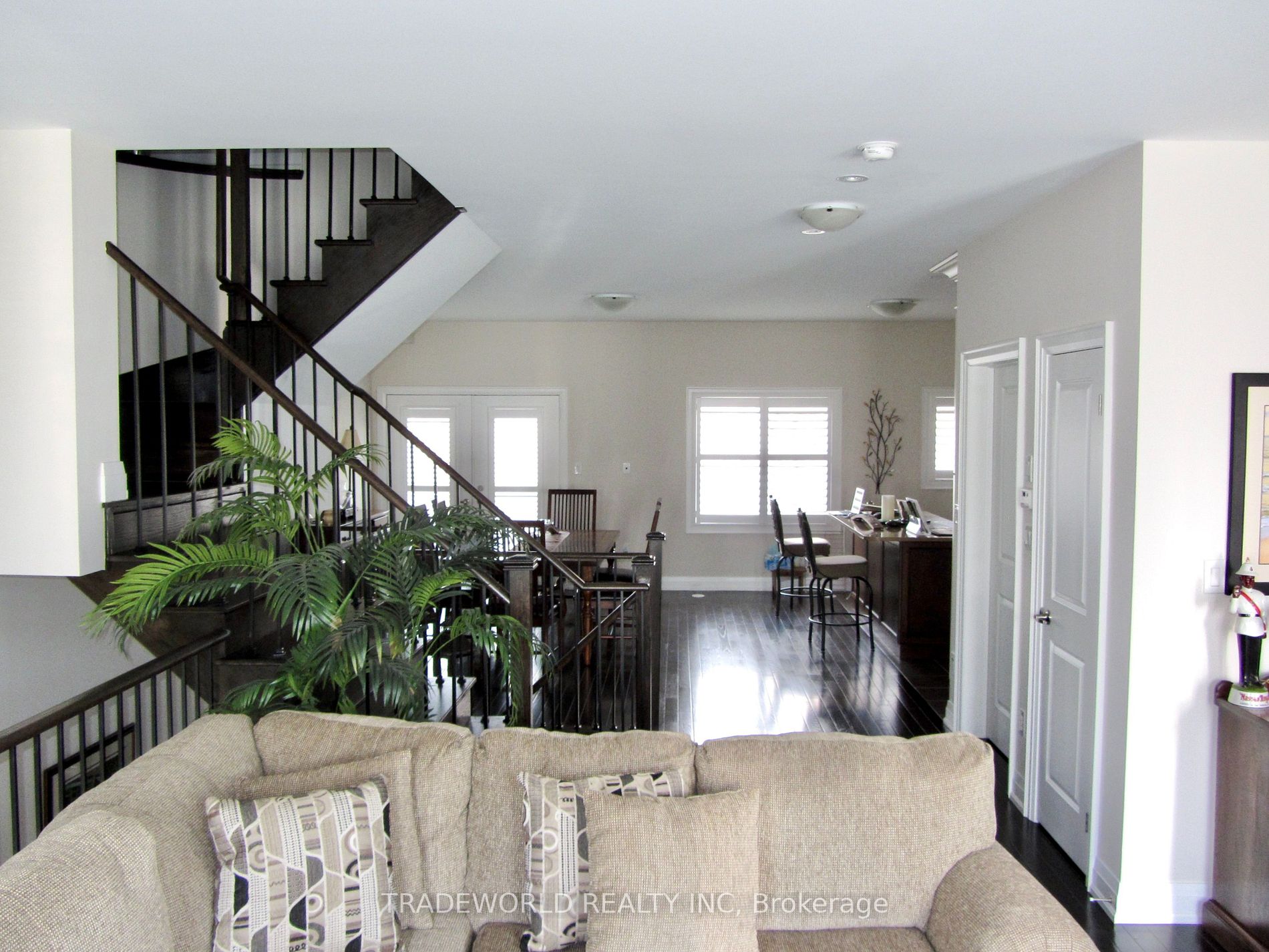 25 Plowman Lane