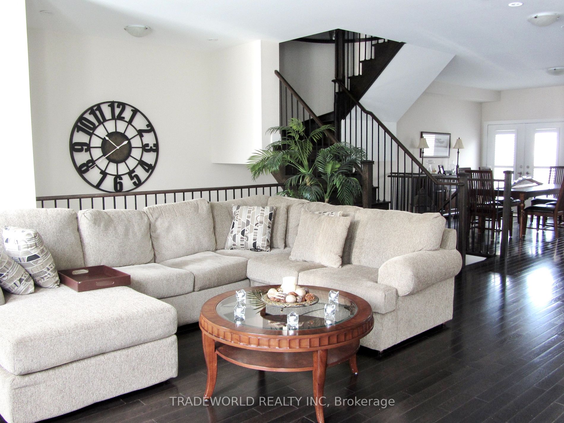 25 Plowman Lane
