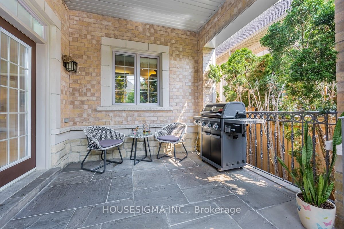 244 Grand Vellore Cres