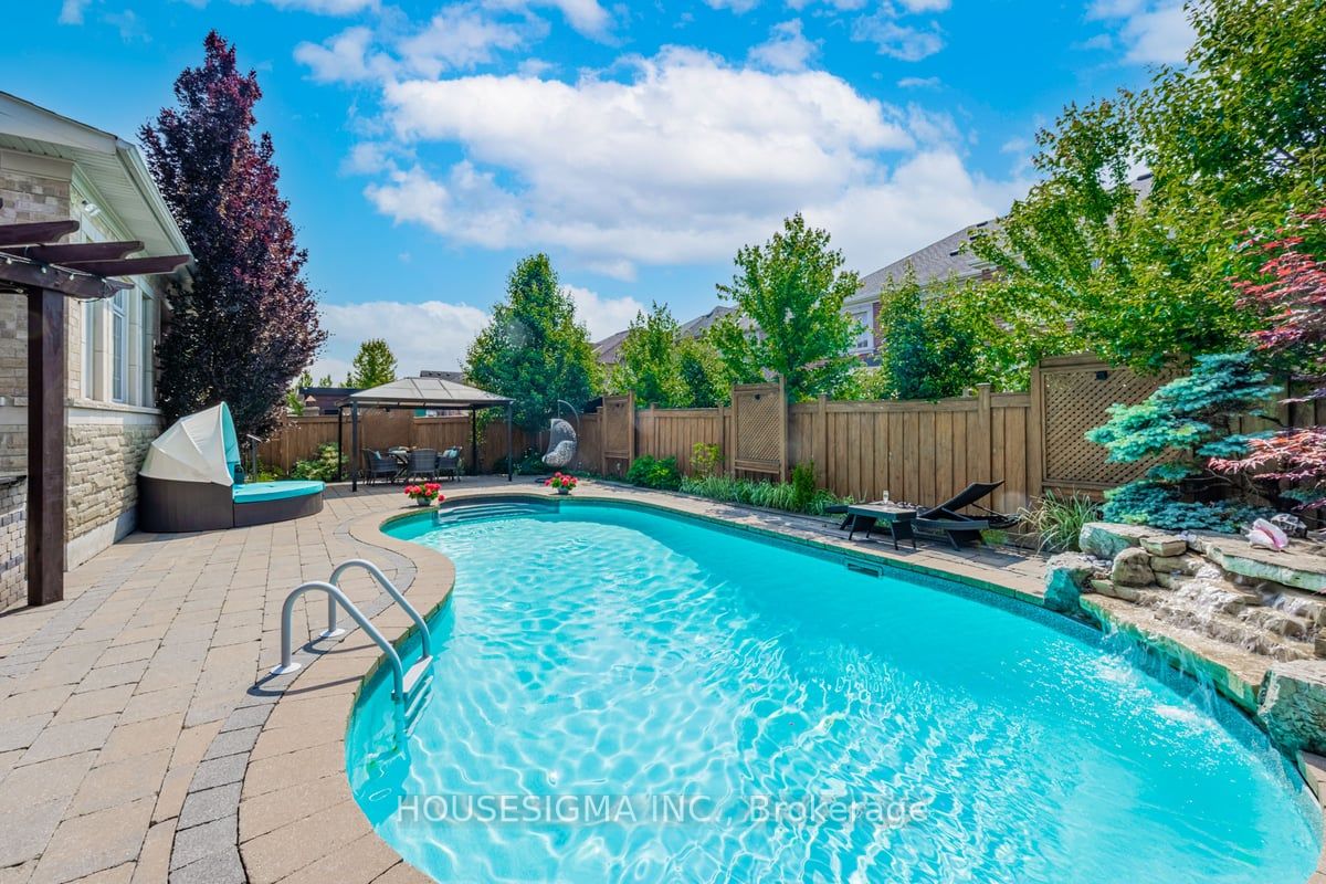 244 Grand Vellore Cres