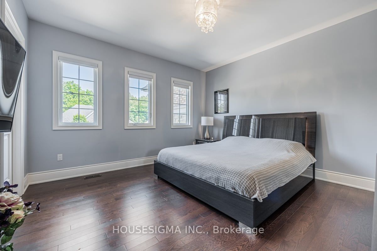 244 Grand Vellore Cres