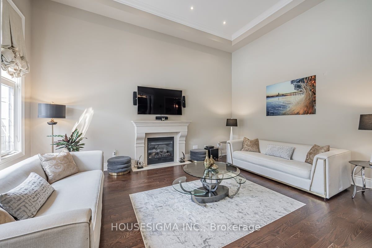 244 Grand Vellore Cres
