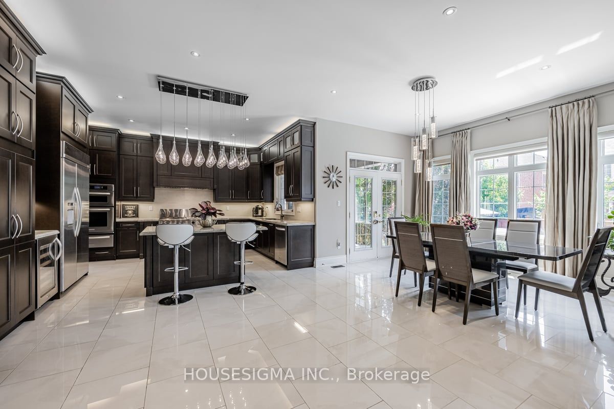 244 Grand Vellore Cres
