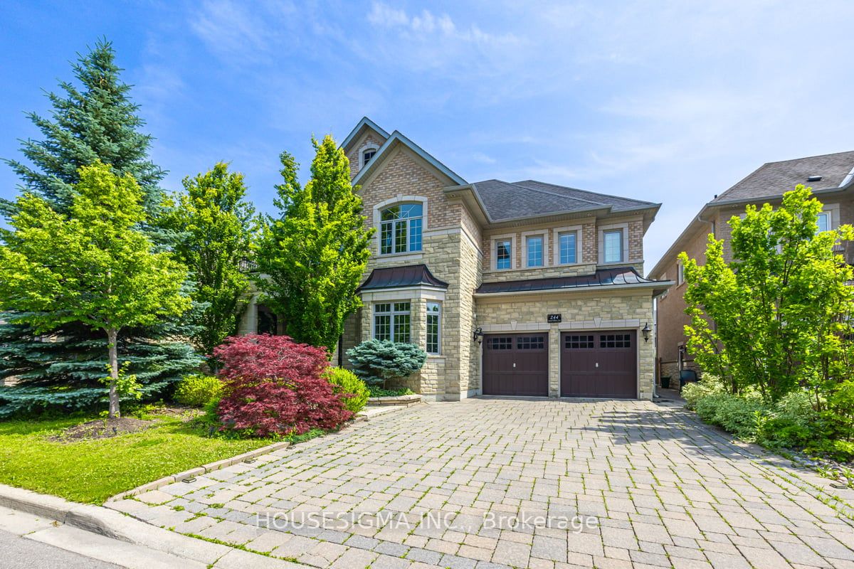 244 Grand Vellore Cres
