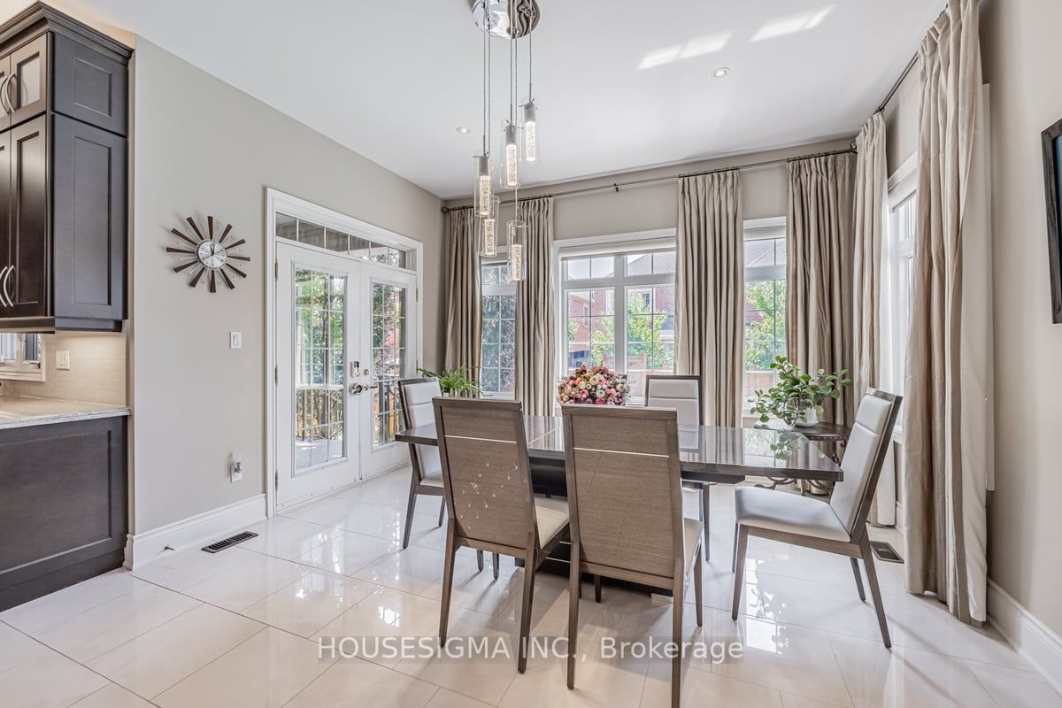 244 Grand Vellore Cres